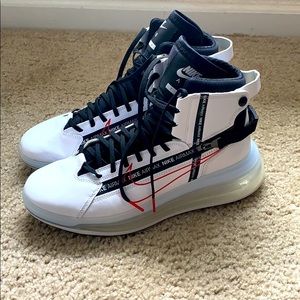 NIKE AirMax 720 Saturn